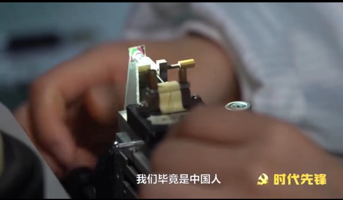 夜晚在大炕上偷的弄