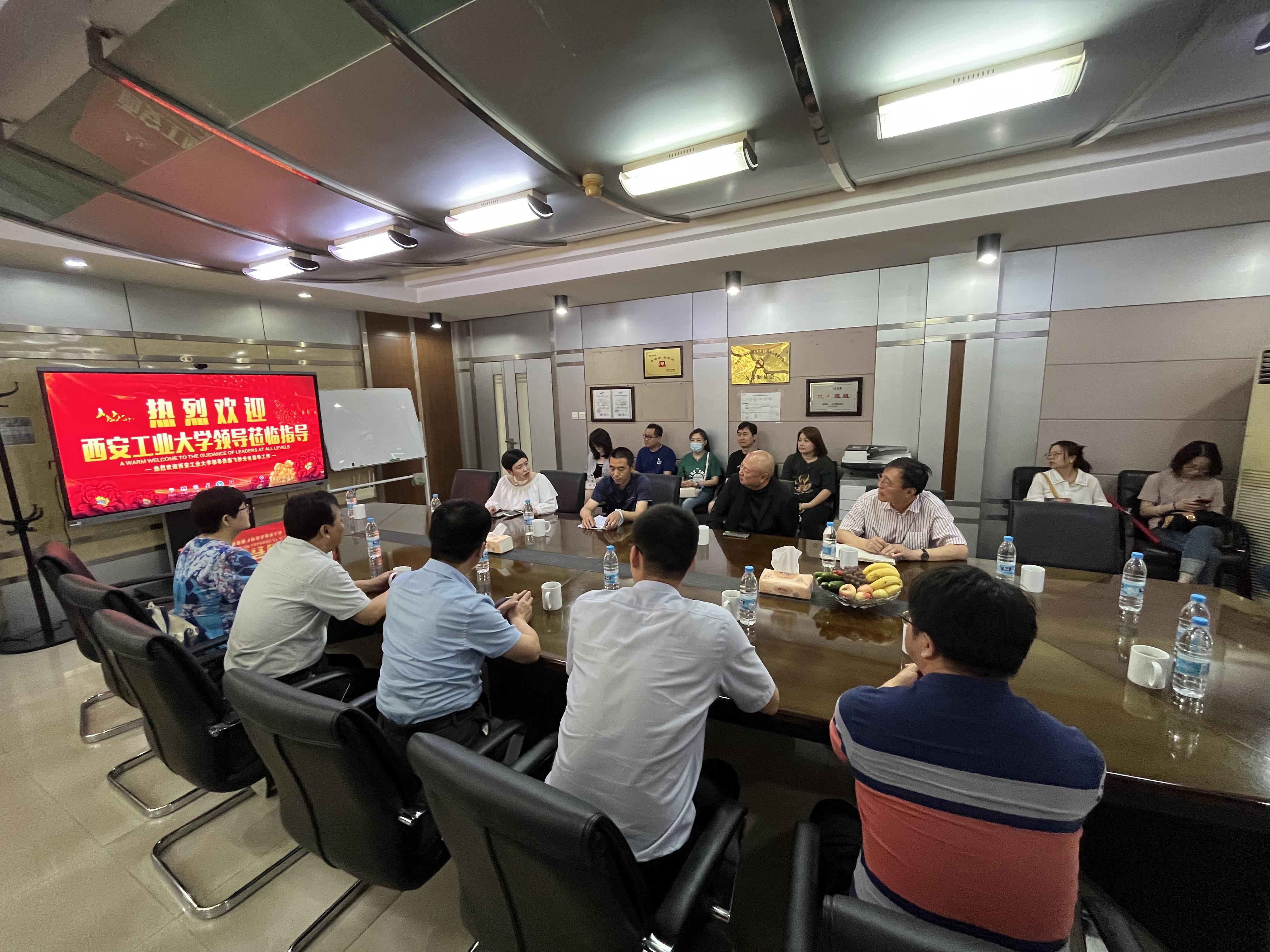 夜晚在大炕上偷的弄