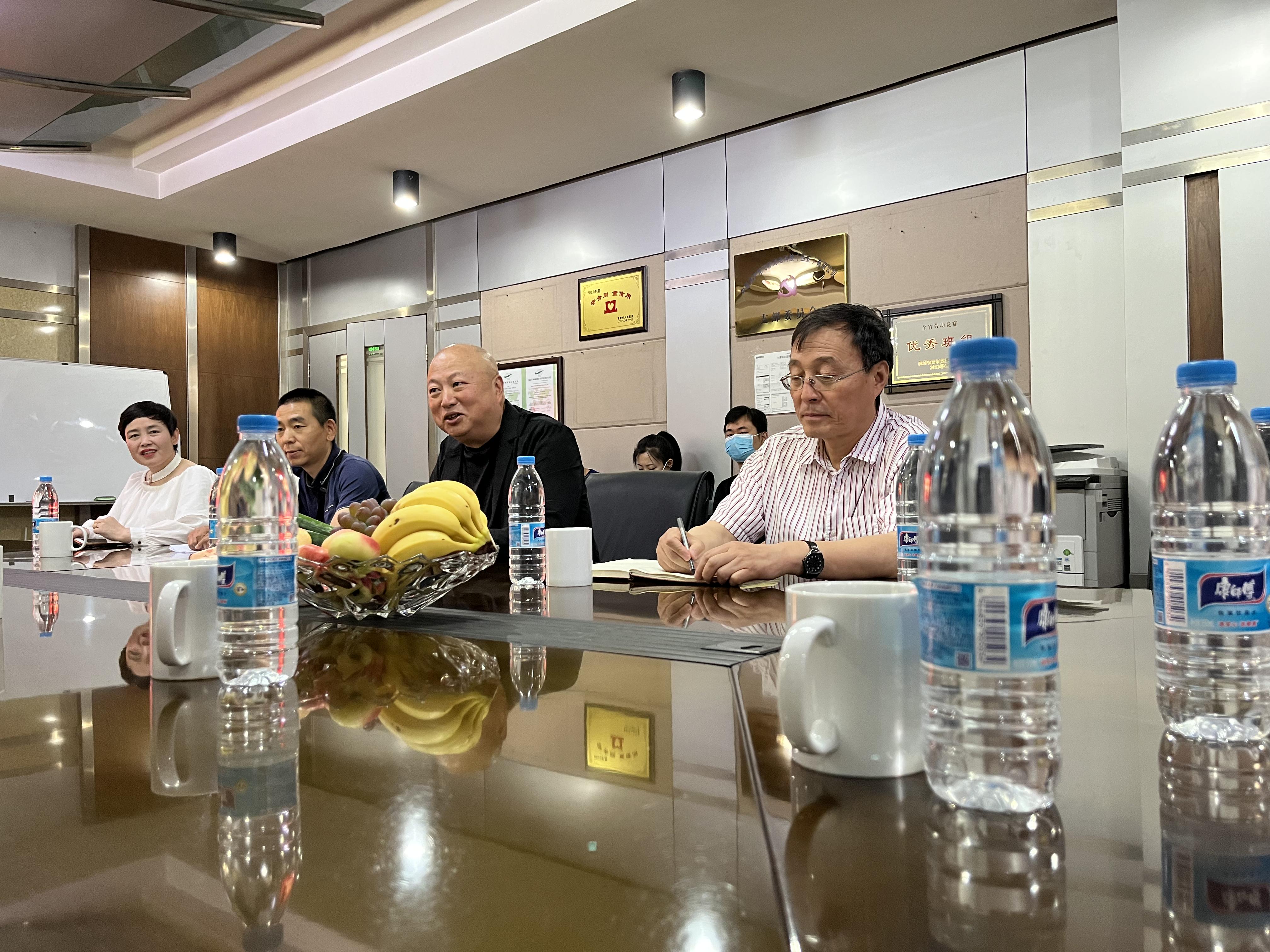 夜晚在大炕上偷的弄